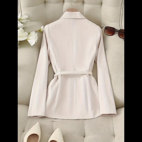 Elegant Button Front Blazer Long Sleeve Slim Fit Blazer - Picture 2 of 5